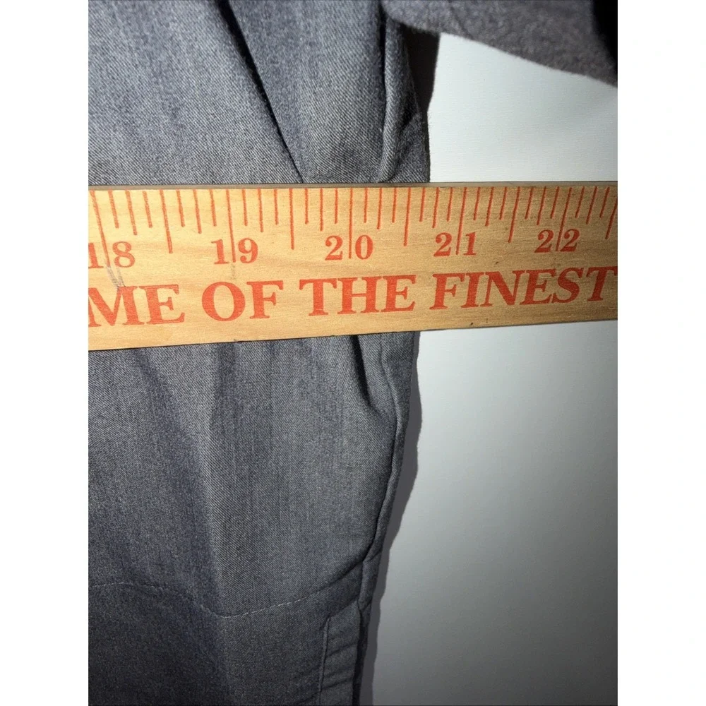 FIGS Mens Chisec Three-Pocket Scrub Top Size Medium Gray Style # TM3000